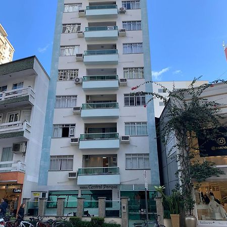 Apto Na Av Brasil Frente Ao Shopping,4Min Da Praia Balneário Camboriú Eksteriør billede